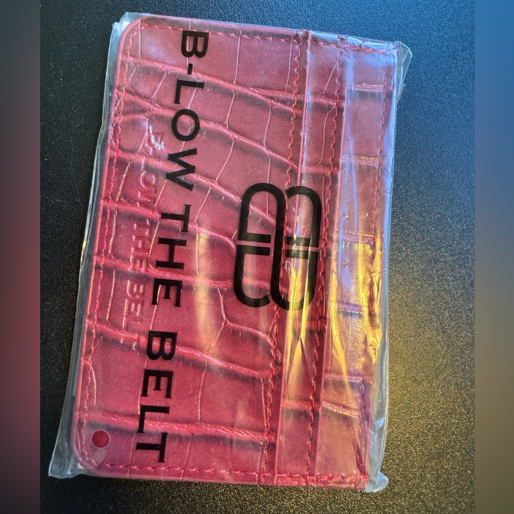 *NWT* B-Low the Belt Croc Card Case